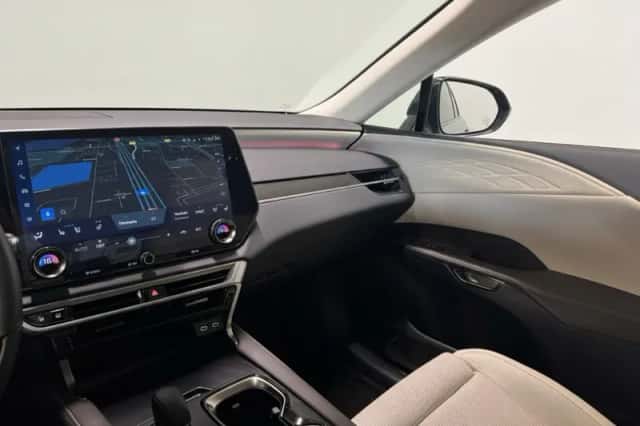 Lexus RX (2023) thumbnail 12