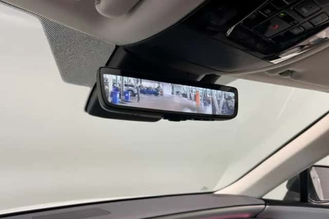 Lexus RX (2023) thumbnail 13
