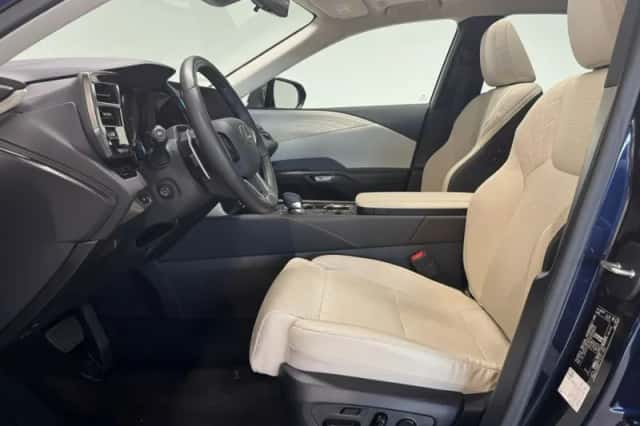 Lexus RX (2023) thumbnail 5