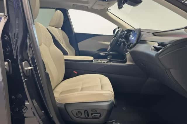 Lexus RX (2023) thumbnail 6