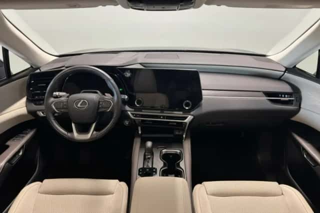 Lexus RX (2023) thumbnail 9
