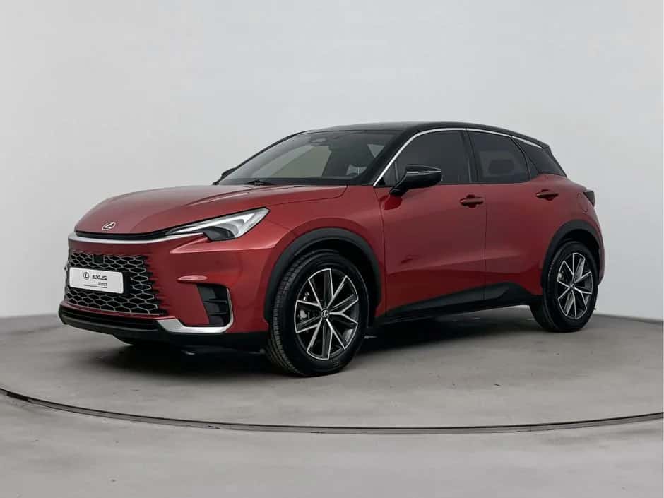 Lexus LBX (2025) — foto 1