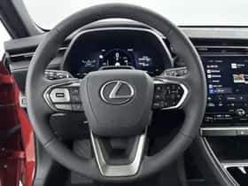 Lexus LBX (2025) thumbnail 17