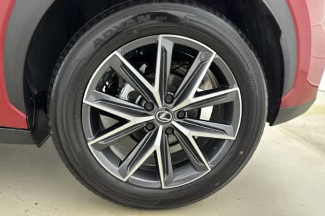 Lexus LBX (2025) thumbnail 22