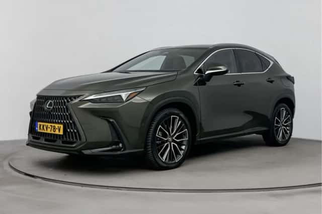 Lexus NX (2023) thumbnail 1