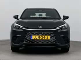 Lexus LBX (2024) thumbnail 18