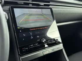 Lexus LBX (2024) thumbnail 23