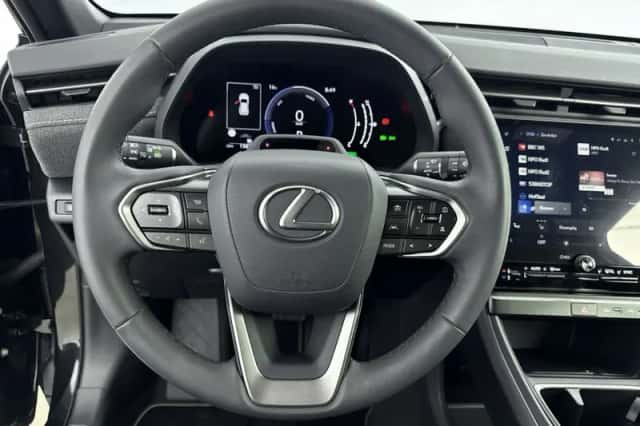 Lexus LBX (2024) thumbnail 5
