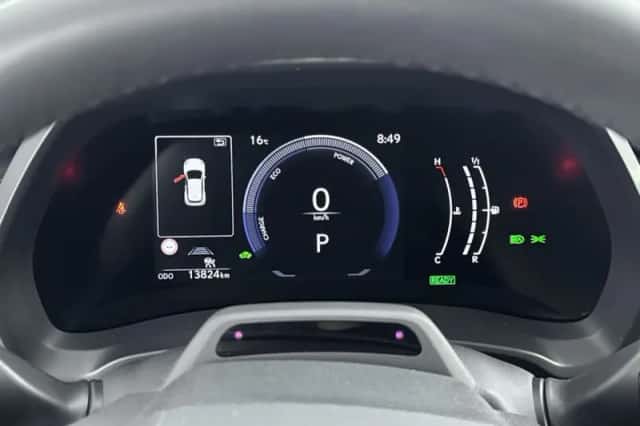 Lexus LBX (2024) thumbnail 6