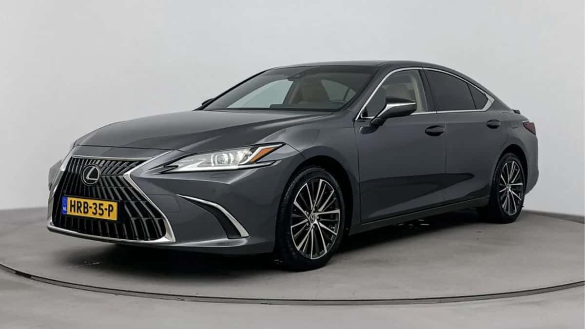 Lexus ES (2023) — foto 1