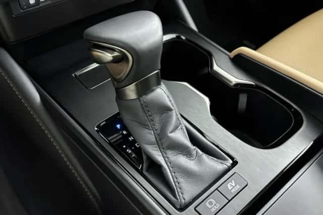 Lexus ES (2023) thumbnail 12