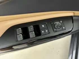 Lexus ES (2023) thumbnail 29
