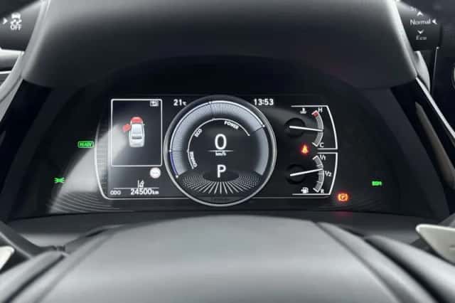 Lexus ES (2023) thumbnail 6