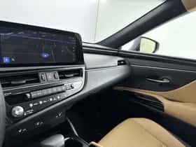 Lexus ES (2023) thumbnail 7