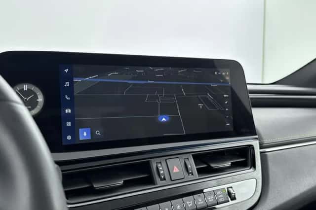 Lexus ES (2023) thumbnail 9