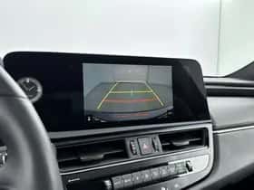 Lexus ES (2023) thumbnail 10