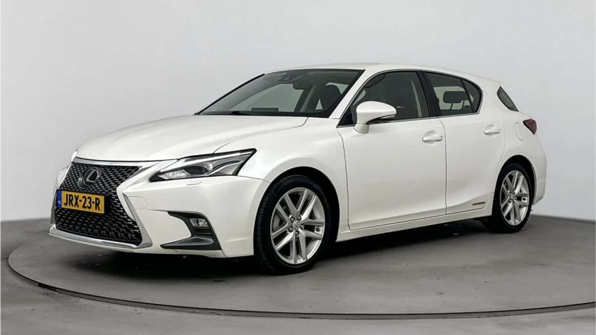 Lexus CT (2018) — foto 1
