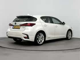 Lexus CT (2018) thumbnail 2
