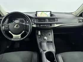 Lexus CT (2018) thumbnail 4