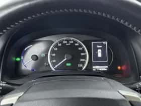 Lexus CT (2018) thumbnail 5