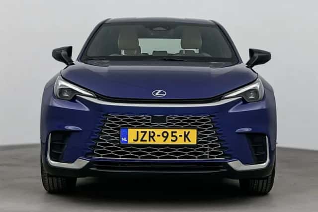 Lexus LBX (2024) thumbnail 19