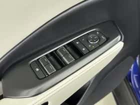 Lexus LBX (2024) thumbnail 21
