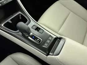 Lexus LBX (2024) thumbnail 10
