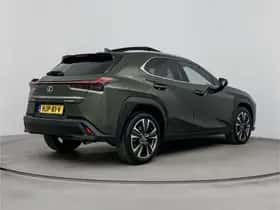 Lexus UX (2025) thumbnail 2