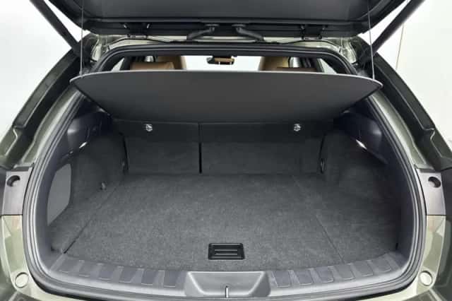 Lexus UX (2025) thumbnail 25
