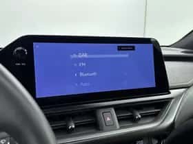 Lexus UX (2025) thumbnail 27