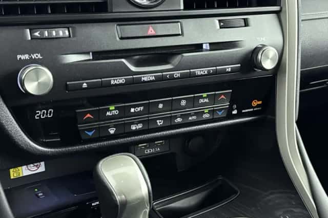 Lexus RX (2020) thumbnail 12