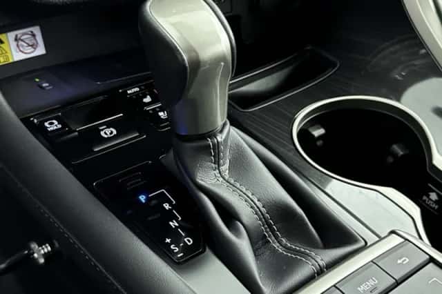 Lexus RX (2020) thumbnail 13