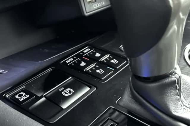 Lexus RX (2020) thumbnail 37