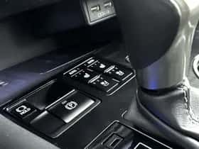 Lexus RX (2020) thumbnail 37
