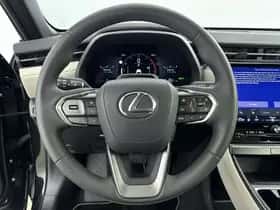 Lexus LBX (2024) thumbnail 16