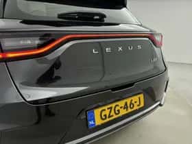 Lexus LBX (2024) thumbnail 18