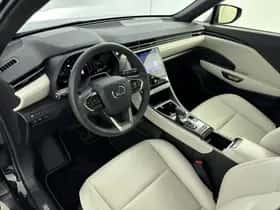 Lexus LBX (2024) thumbnail 28