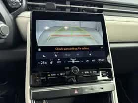 Lexus LBX (2024) thumbnail 8