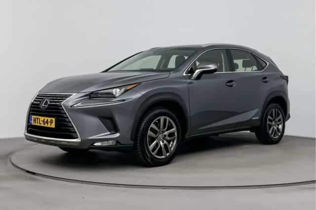 Lexus NX (2020)