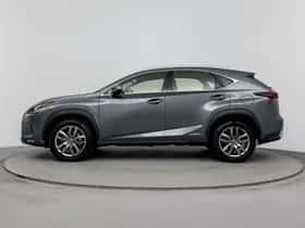 Lexus NX (2020) thumbnail 3