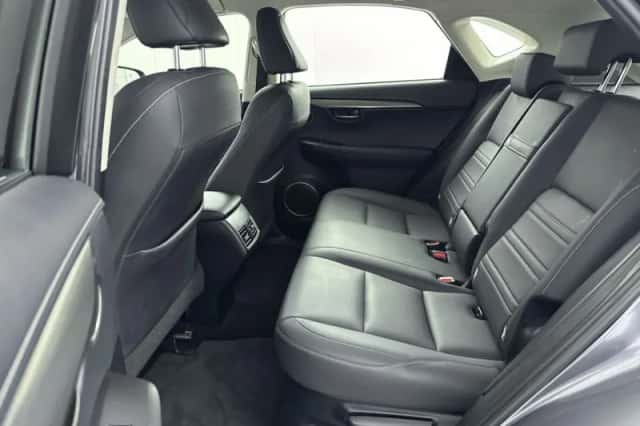 Lexus NX (2020) thumbnail 25