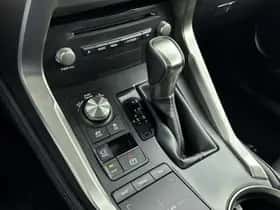 Lexus NX (2020) thumbnail 5
