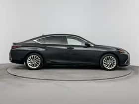 Lexus ES (2020) thumbnail 12