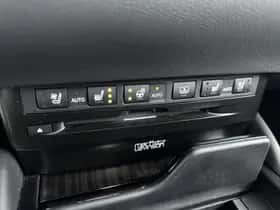 Lexus ES (2020) thumbnail 19