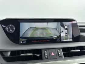Lexus ES (2020) thumbnail 9