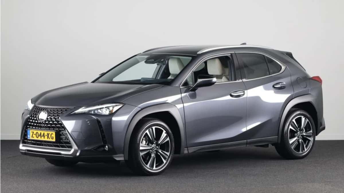 Lexus UX (2024) — foto 1