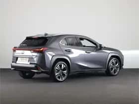 Lexus UX (2024) thumbnail 2