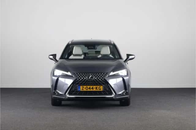 Lexus UX (2024) thumbnail 14