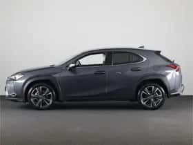 Lexus UX (2024) thumbnail 3
