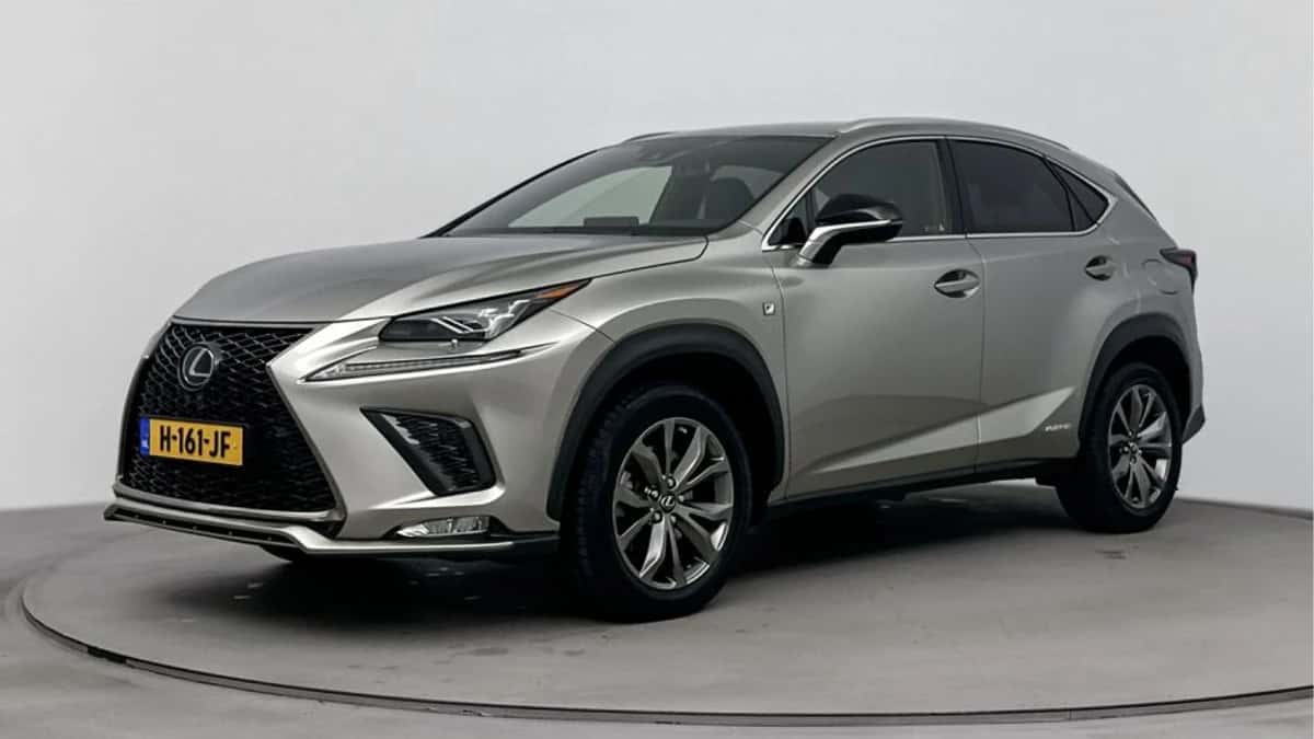 Lexus NX (2020) — foto 1